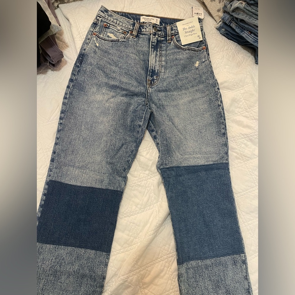 Abercrombie Ultra High Rise Ankle Straight Jeans